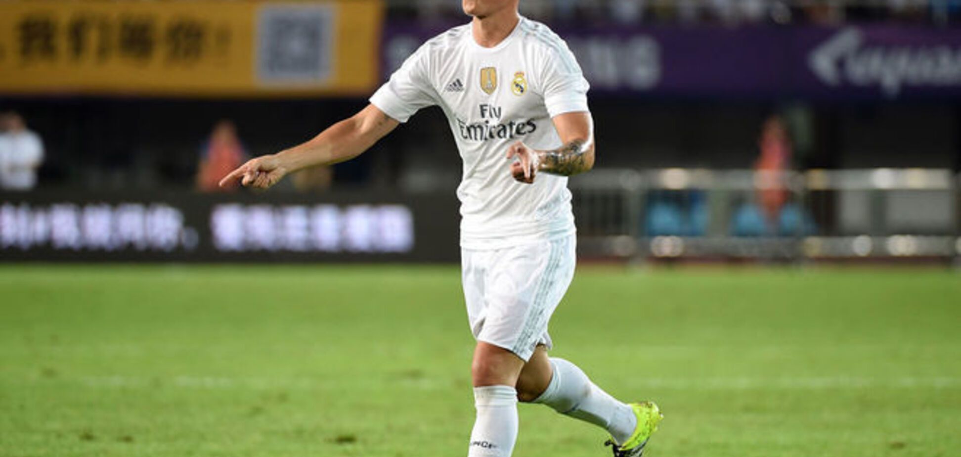 Знаменитый футболист 'взорвал' трибуны потрясающим голом