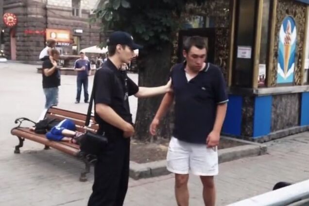 Патруль на Хрещатику зіткнувся з п'яницями 'з Донбасу' і 'героями' в камуфляжі