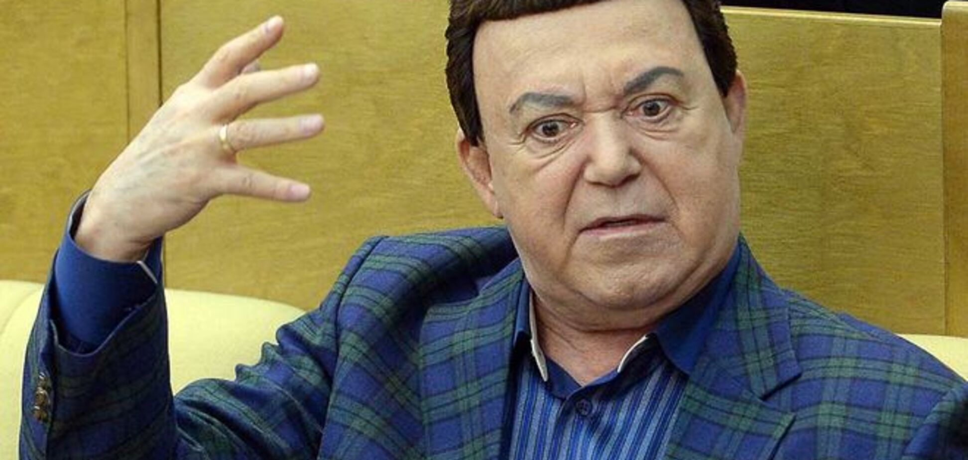 Кобзон: лучше помочь Крыму, чем собирать деньги на лечение детей