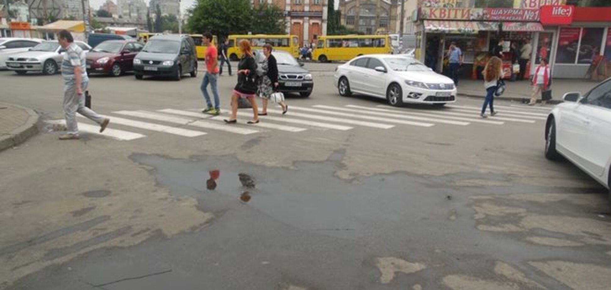 У Києві водій збив на зебрі 79-річну бабусю