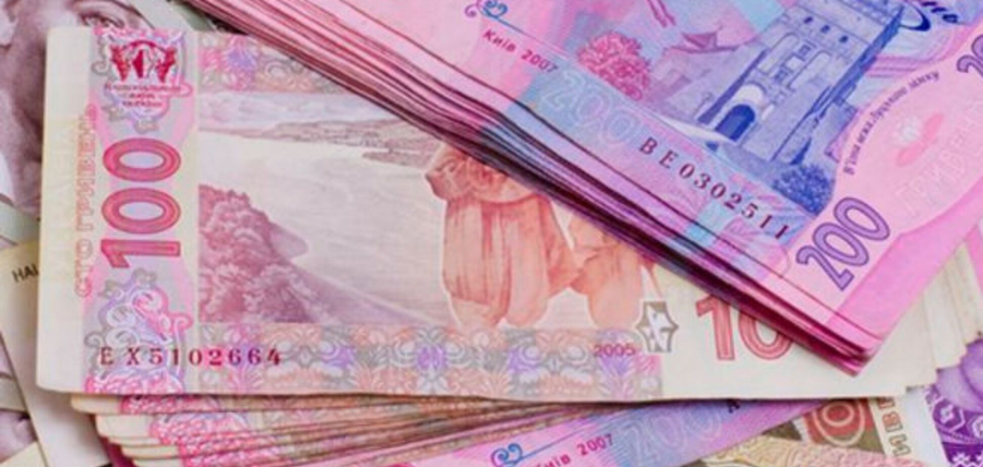 Чиновникам не светит повышение зарплат в 2015-2016 годах - Кабмин