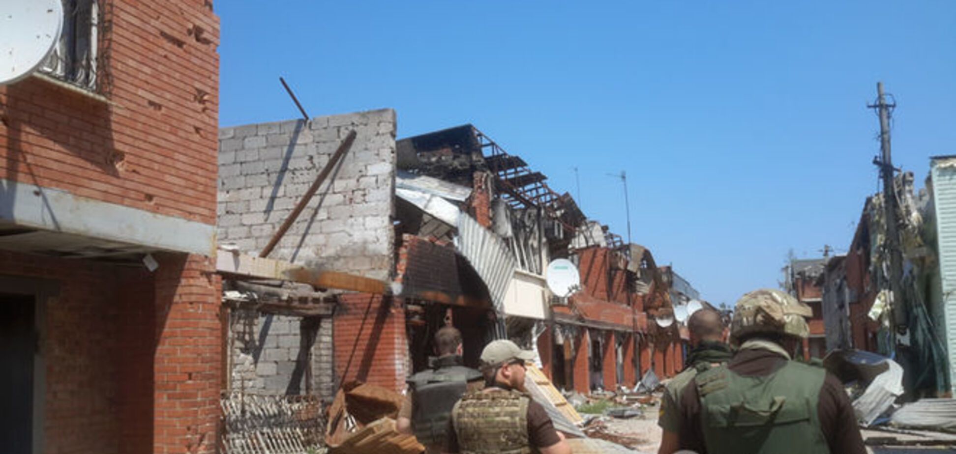 Широкино: поселок-'призрак'. Фоторепортаж с фронта