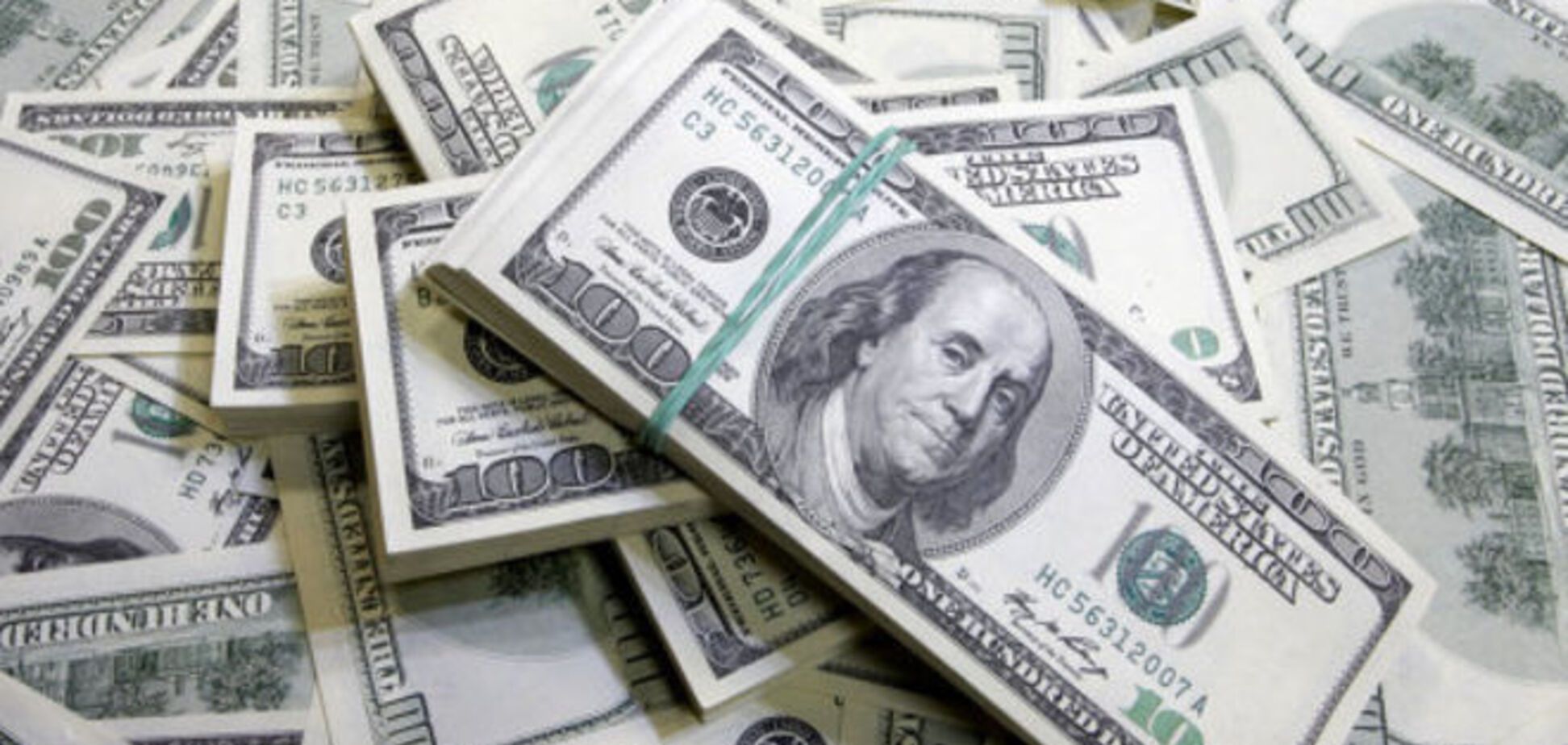 Аналитики дали прогноз: курс доллара в Украине может откатиться