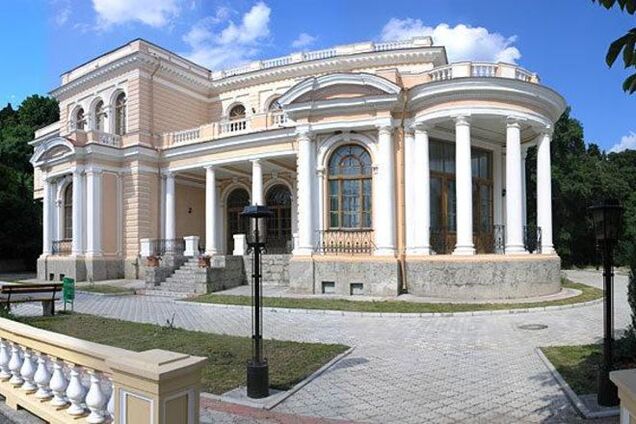 Российский олигарх продал графские усадьбы в Крыму за $19 млн