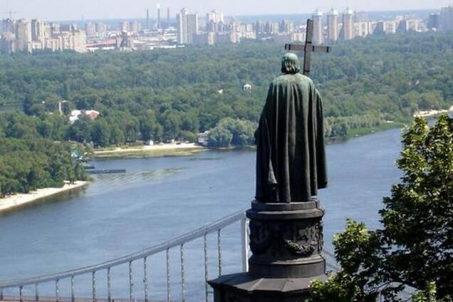 'Карманная империя': Портников рассказал, зачем Москва присвоила князя Владимира