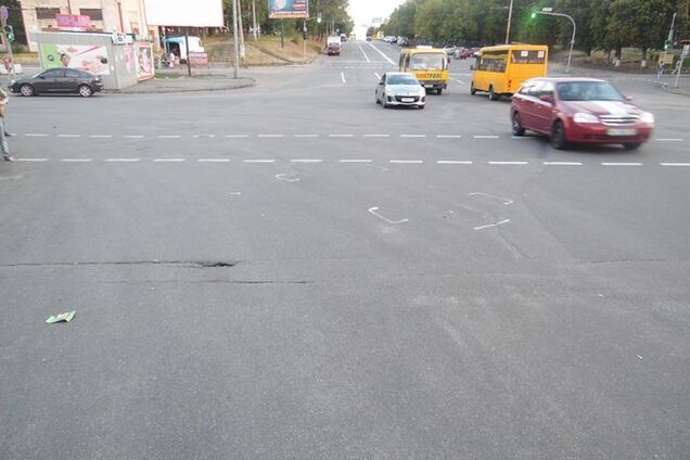 У Києві Mercedes збив 15-річного велосипедиста