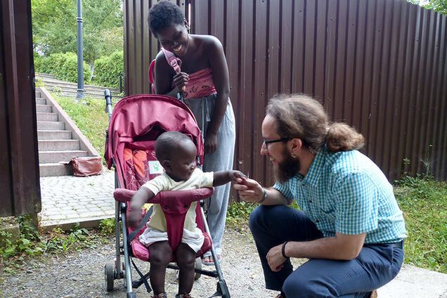 'Расизм' в Ужгороді: чорношкіра дівчина досі в шоці і заїкається