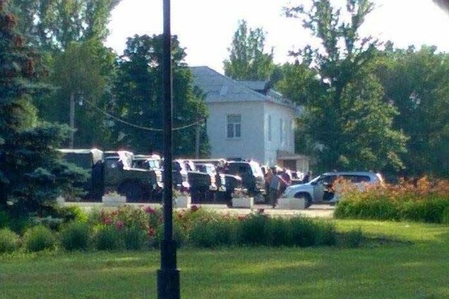 Российские диверсанты оккупировали вуз в Луганске. Фотофакт