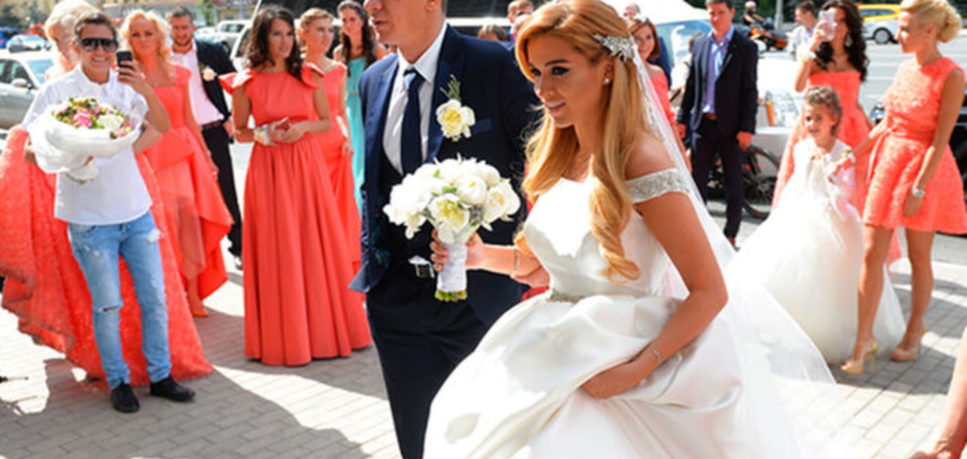 Ксения Бородина вышла замуж в роскошном свадебном платье