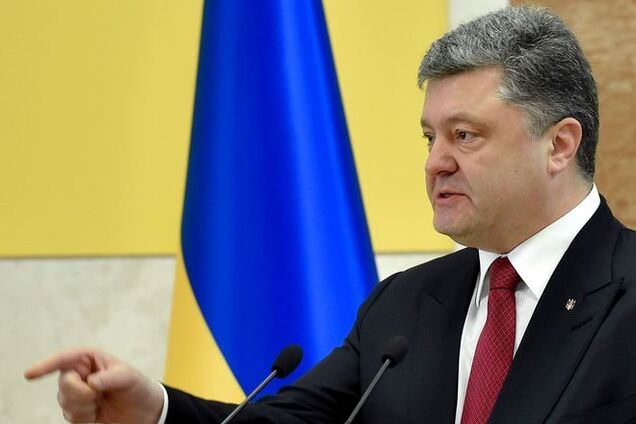 Порошенко жестко раскритиковал популистов в Раде за валютный закон