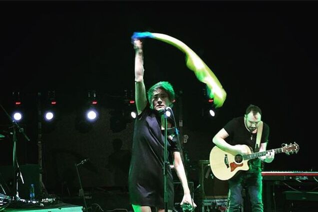 Как Земфира в Тбилиси 'зажигала' с флагом Украины: опубликовано видео