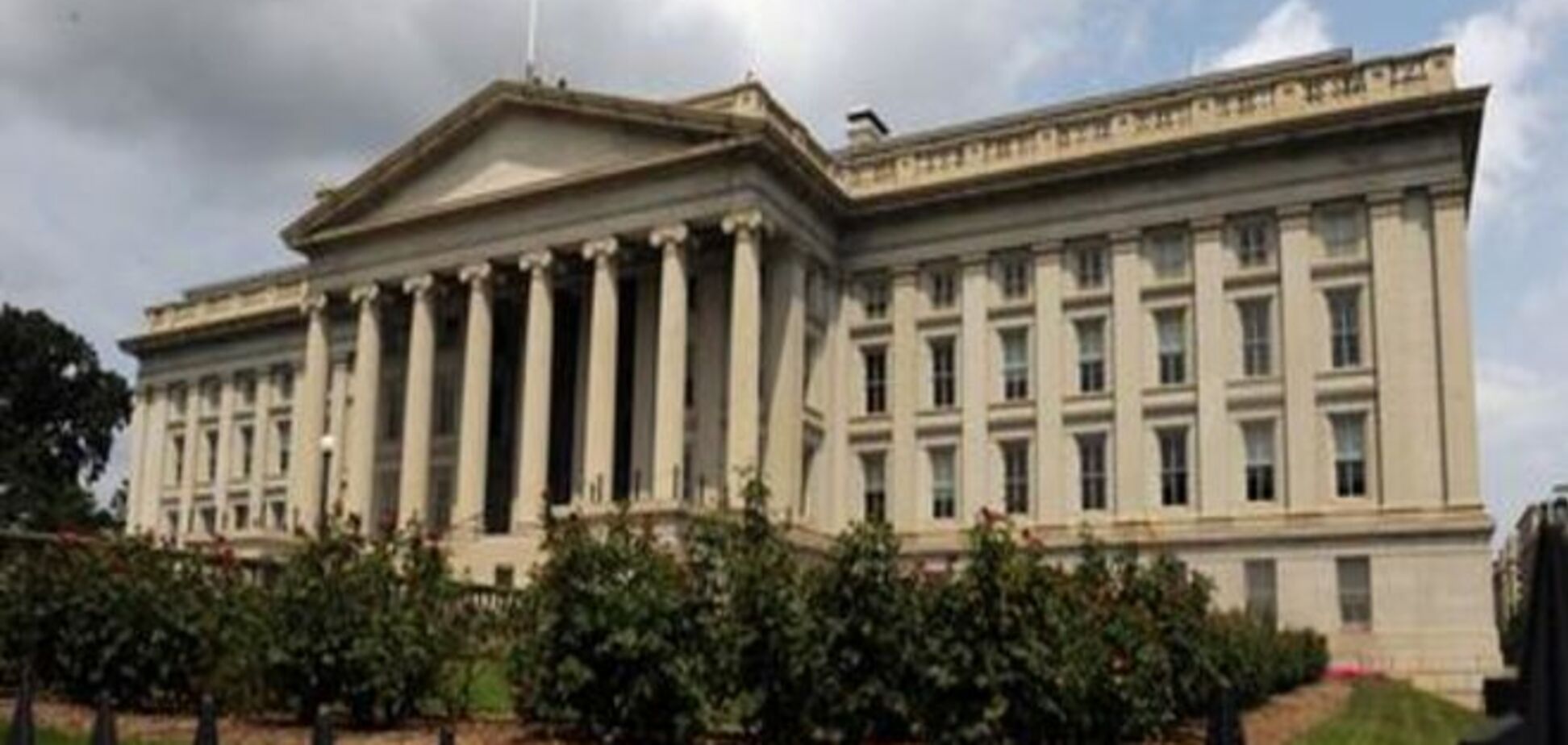 Один з найбільших банків України опинився у санкційному списку США