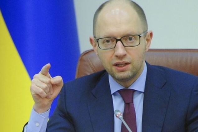 Яценюк назвав диверсією видачу субсидій в Харкові