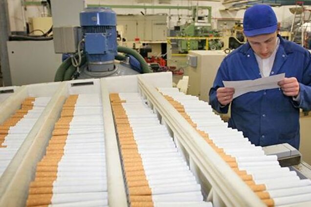 Один зі світових лідерів із виробництва цигарок закриває фабрику в Росії