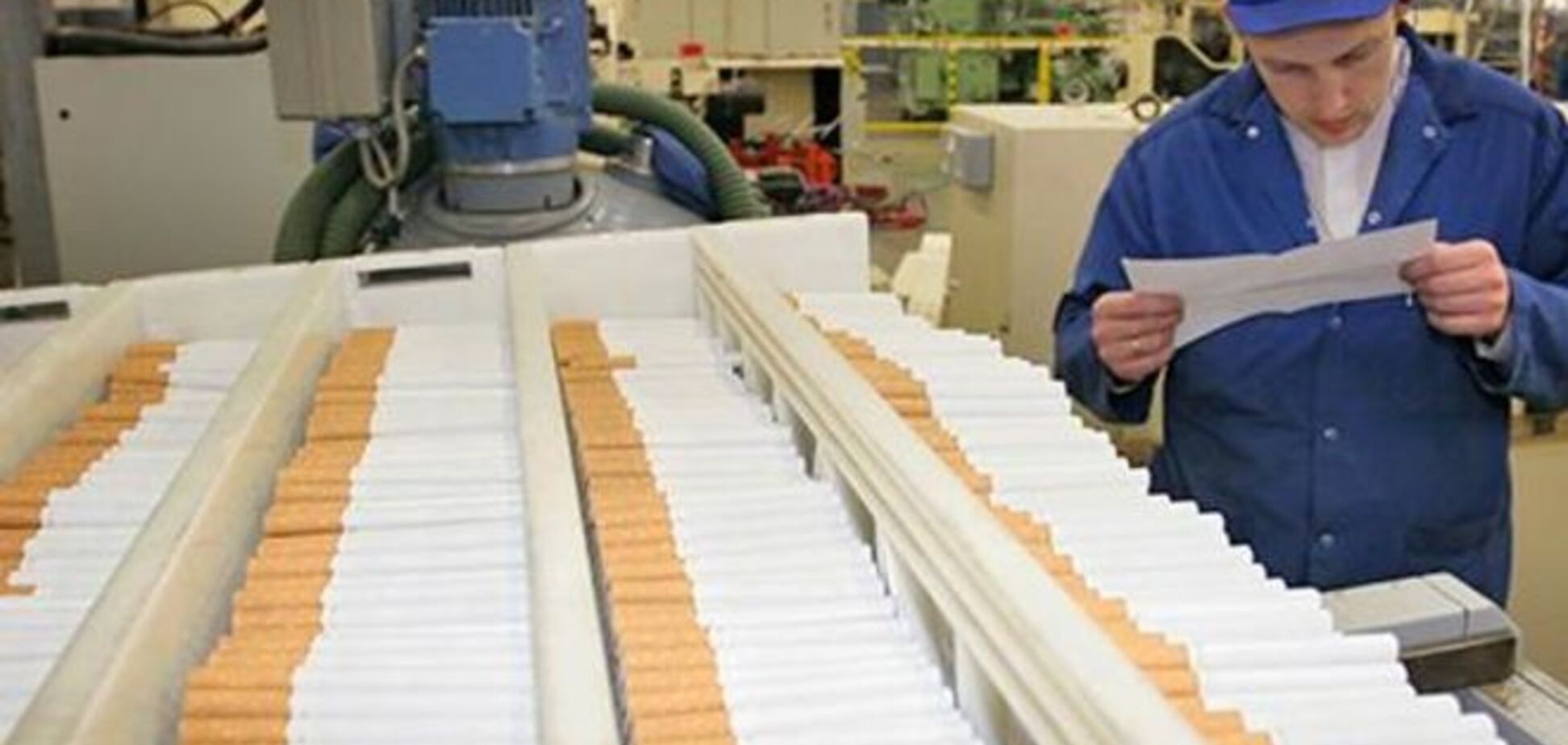 Один зі світових лідерів із виробництва цигарок закриває фабрику в Росії