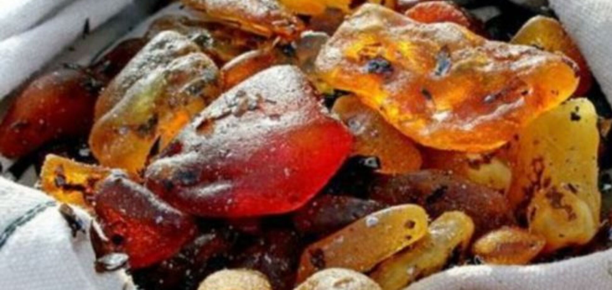 Пограничники задержали на границе с Польшей почти 150 кг янтаря