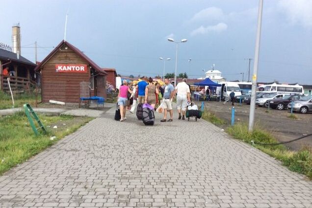 Украина столкнулась с 'железным занавесом' Европы – Politico