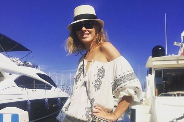 Ксения Собчак покрасовалась в платье-вышиванке в Монако: фотофакт