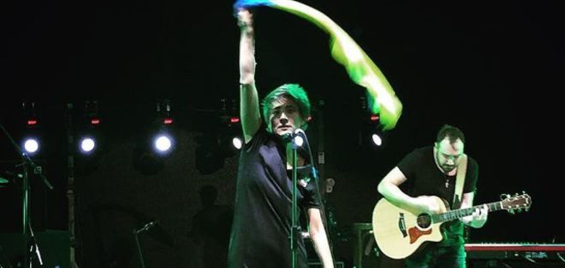 Земфире напророчили 'третирование и шельмование' из-за флага Украины