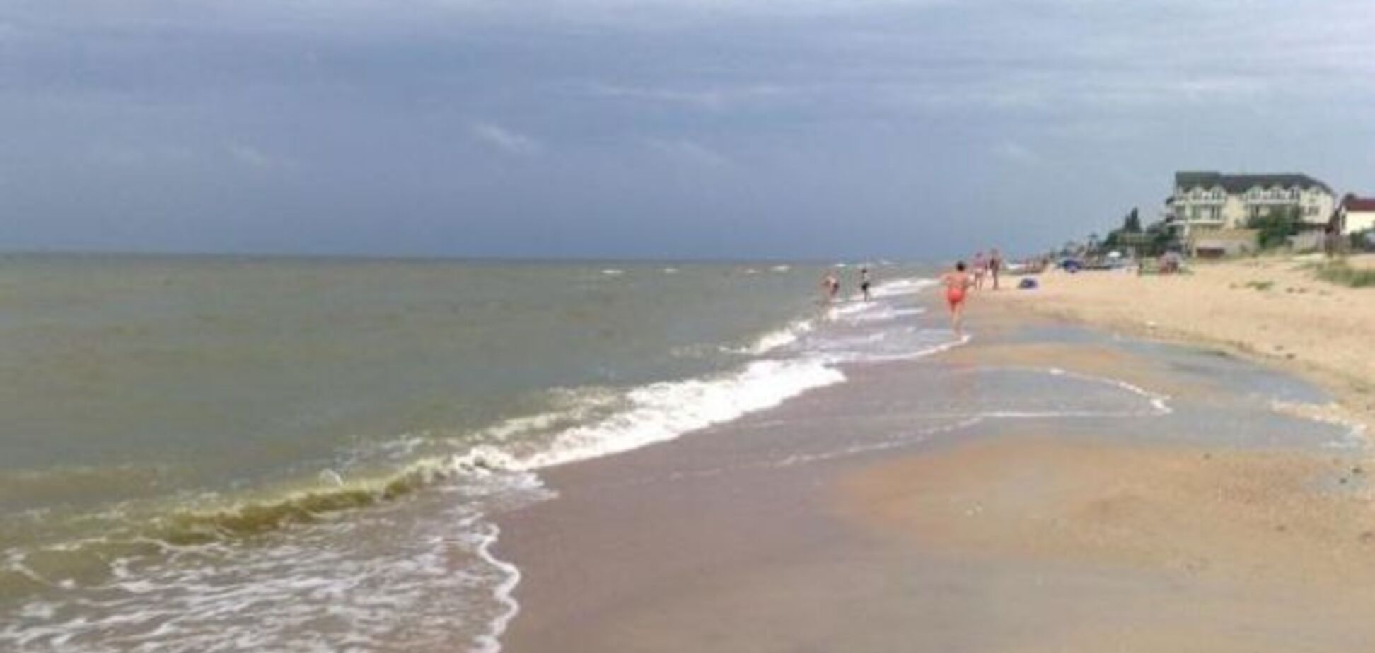 В Мариуполе к берегу прибило взрывоопасный 'подарочек' от террористов