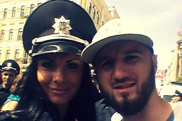 #Селфізкопом: в соцсетях организовали флешмоб в поддержку новой полиции Киева