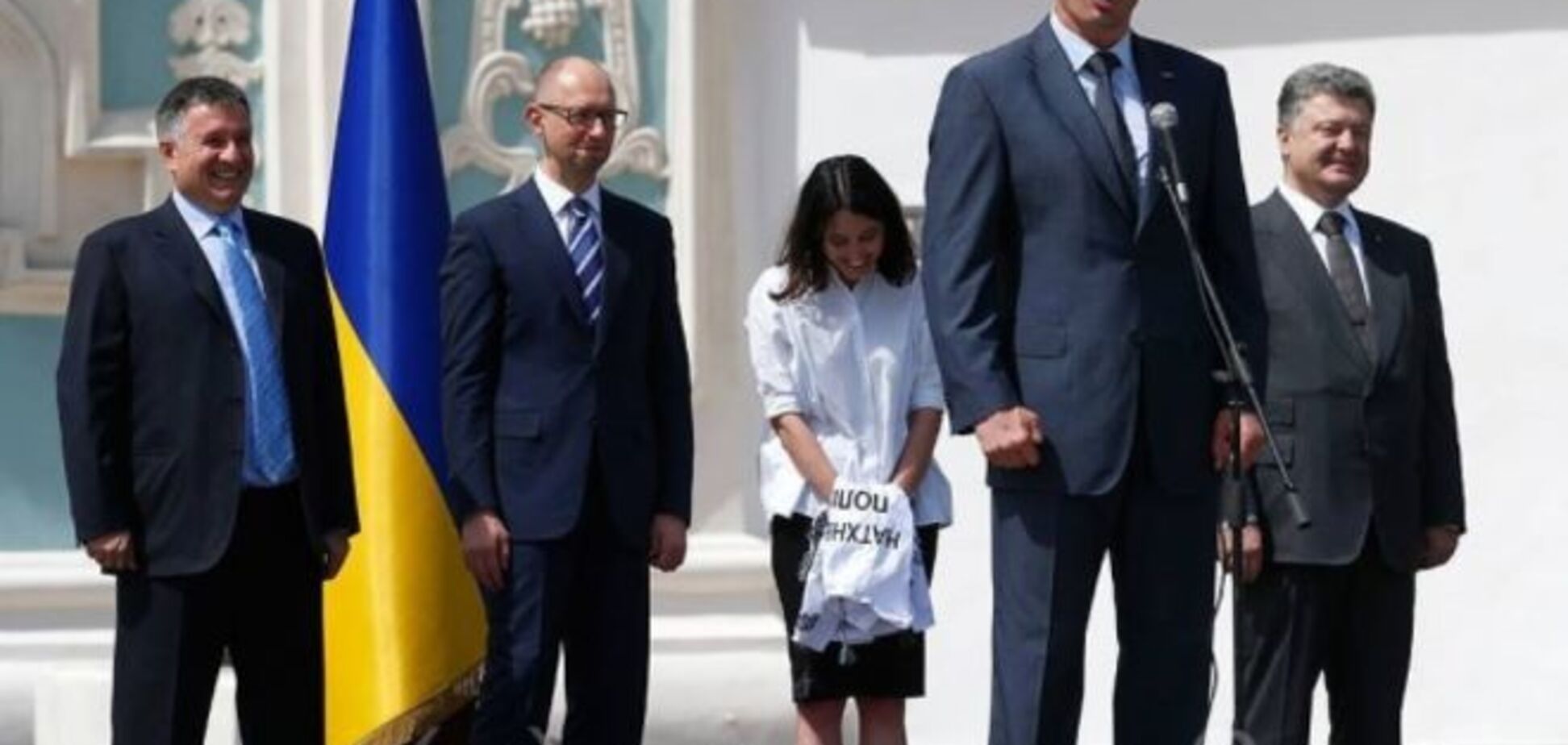 Кличко примерил полицейскую фуражку: фото- и видеофакты