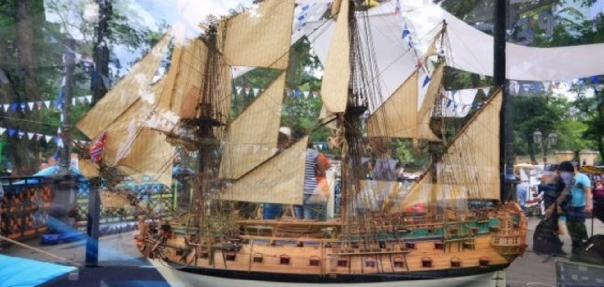 Одесский горсад превратили в корабль: опубликованы фото первого Морского фестиваля