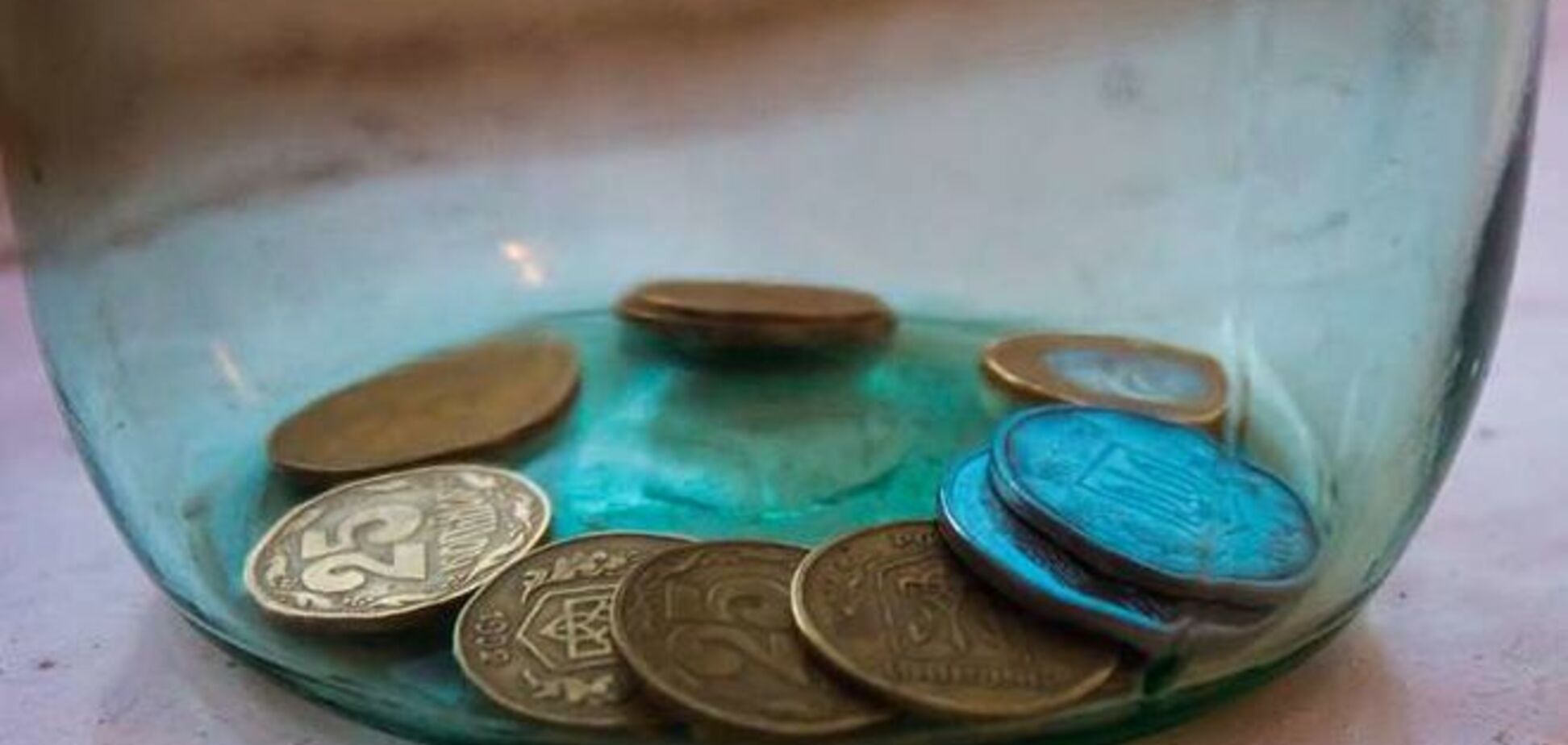 'Русский мир' пришел: рабочие в 'ЛНР' не получают зарплату уже год