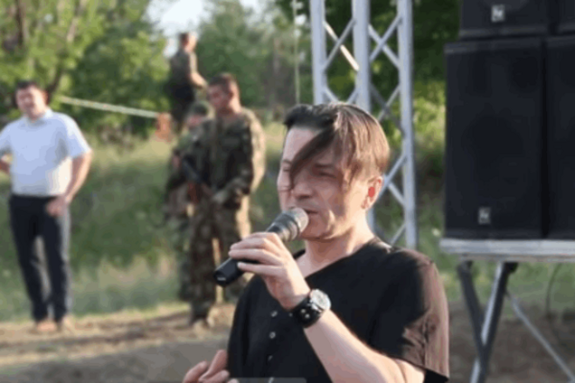 В Луганске экс-фронтмен 'Агаты Кристи' рассказал о 'справедливом русском мире' и спел для террористов
