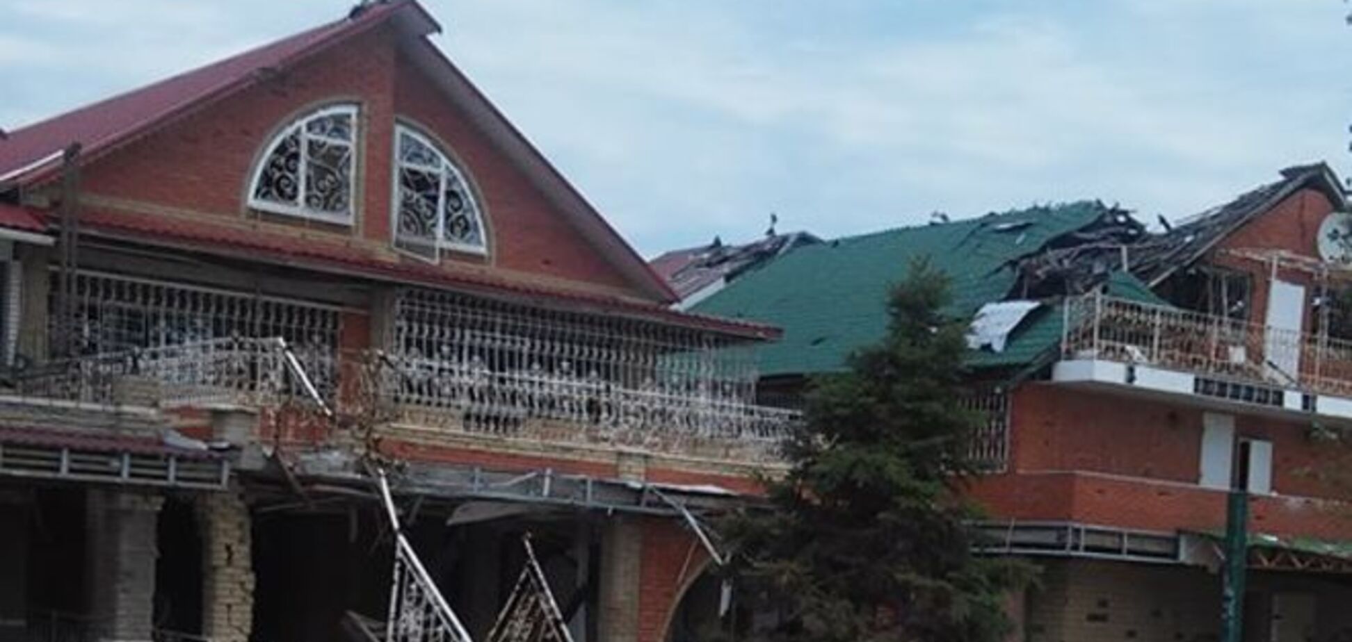 Опубліковані фото знищеного терористами курортного Широкино: фоторепортаж