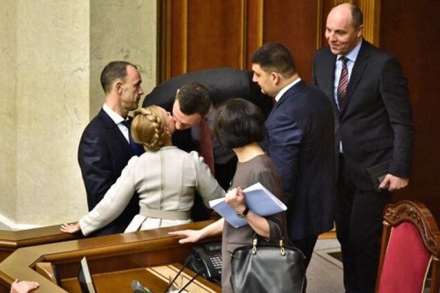 Топ самых ярких поцелуев в украинской политике: пылкие, неожиданные и лицемерные