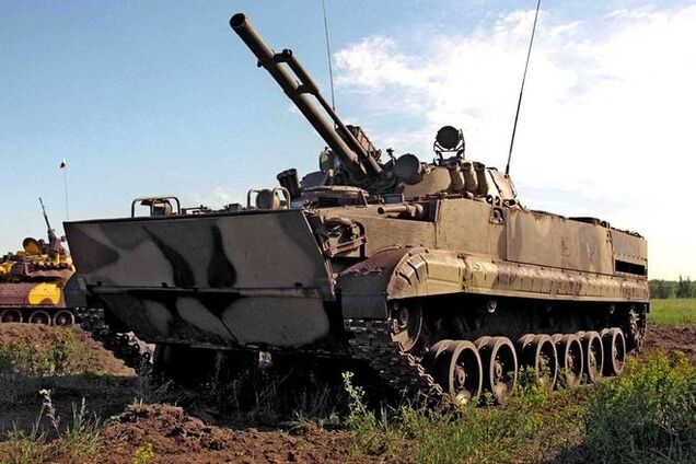 В России пьяные десантники сбежали от гаишников и утопили БМП