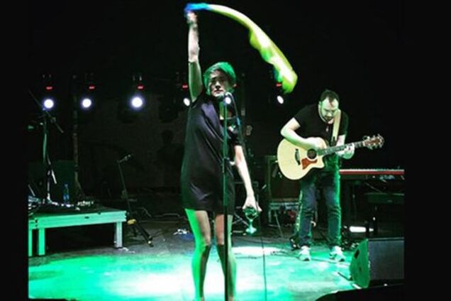 Фанат Земфиры рассказал, как к ней в Тбилиси попал украинский флаг