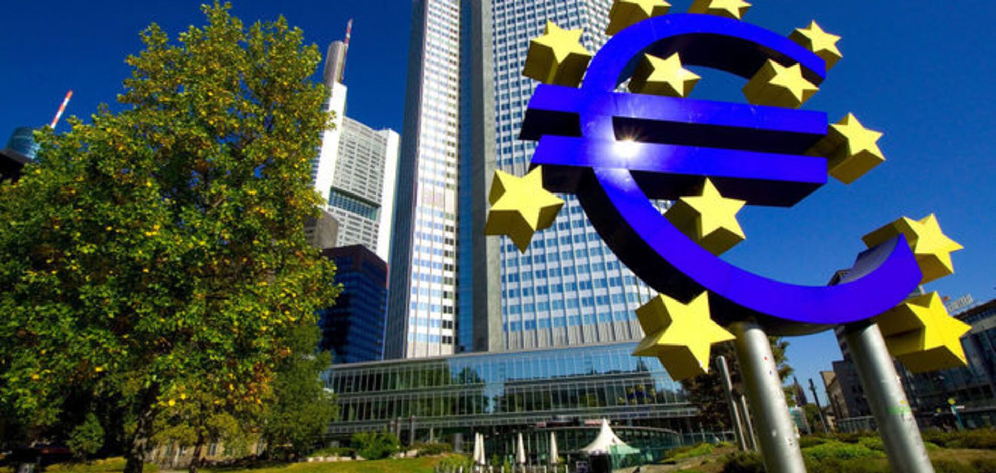 ЕЦБ продолжит давать деньги банкам Греции