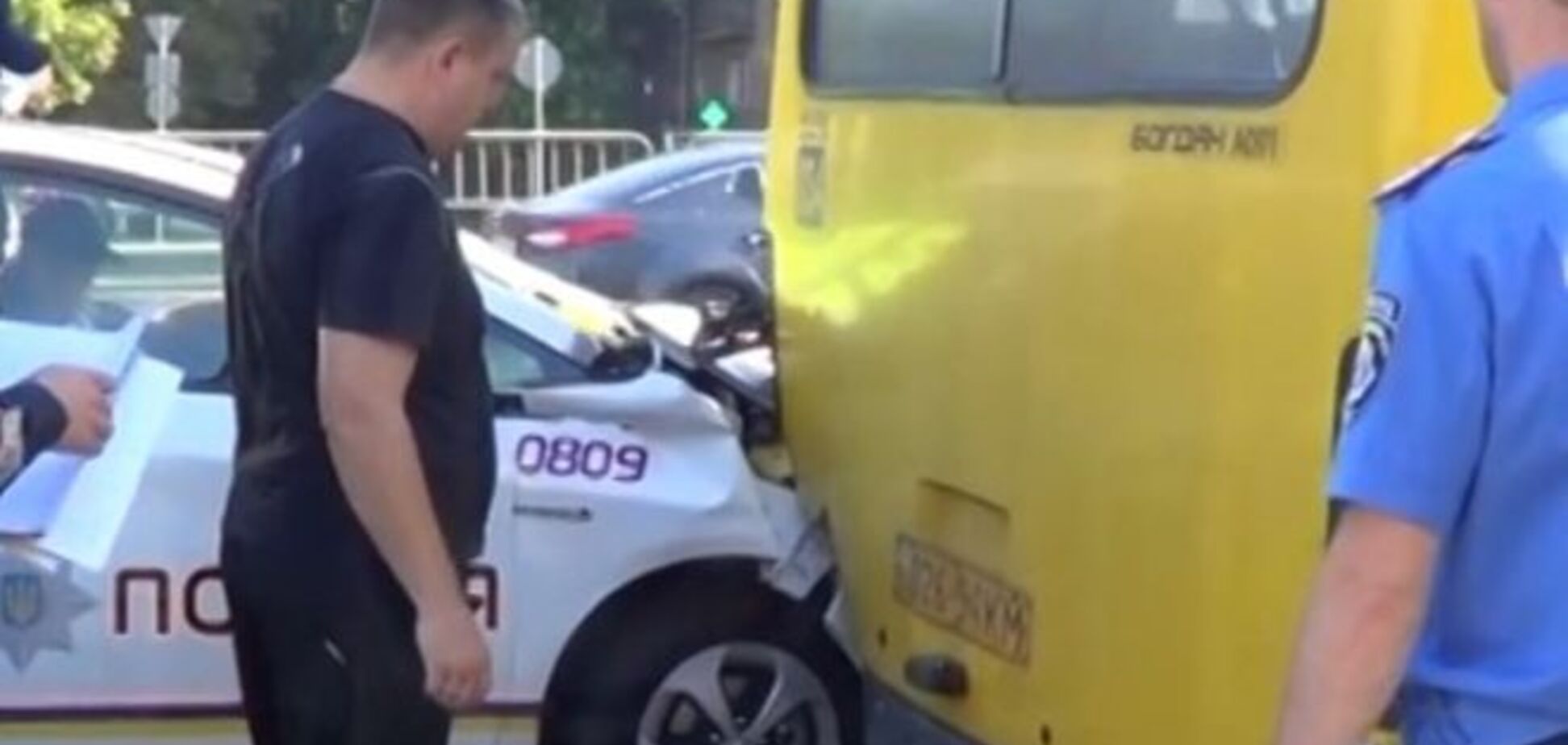 Опубліковано нове відео ДТП за участю патрульного авто поліції в Києві
