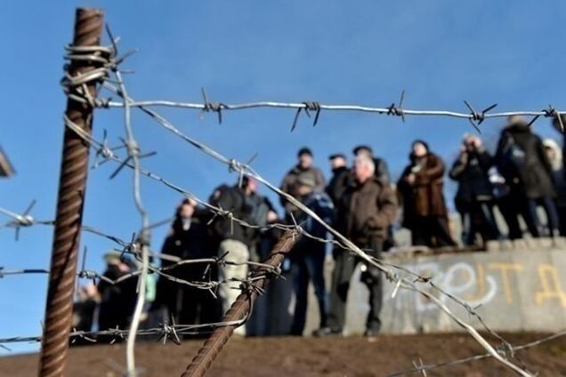 Первые девять зэков из 'ДНР' прибыли в Украину