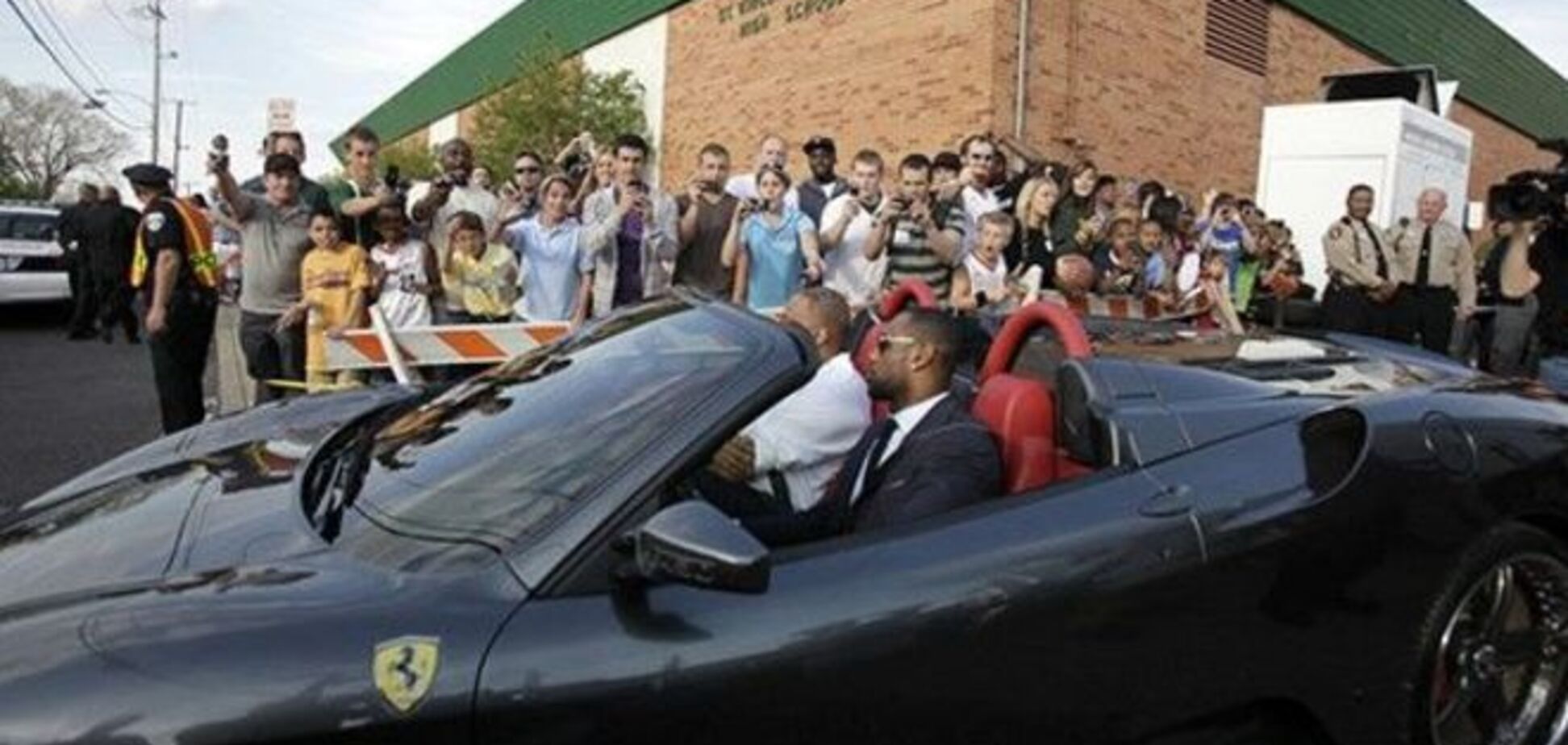 Самый знаменитый спортсмен США шокировал роскошной жизнью