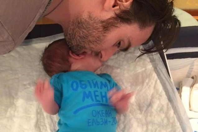 Клавишник 'Океана Ельзи' показал трогательный снимок новорожденного сына