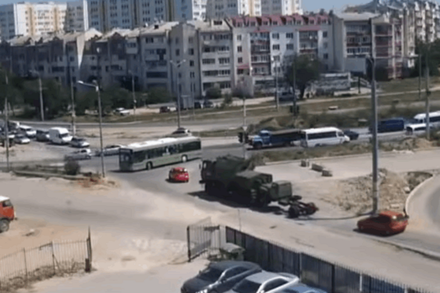 Украинские кибервойска показали российскую военную технику в Крыму: видеофакт