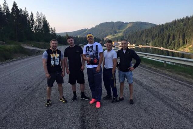 Усик с 'помощью' Мохамеда Али начал подготовку к новому бою