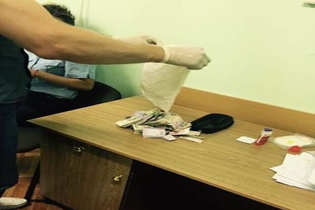 На хабарі погорів начальник митного поста 'Ужгород': фотофакт