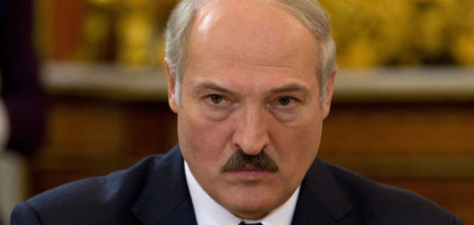 Лукашенко здивував виборців незвичайним вбранням: фотофакт