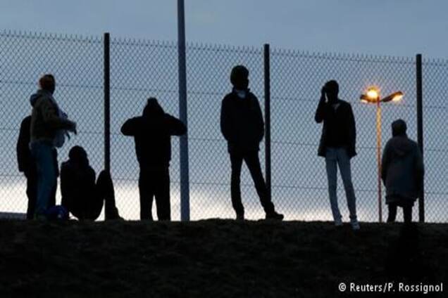 Лондон схиляється до жорсткішої політики щодо біженців