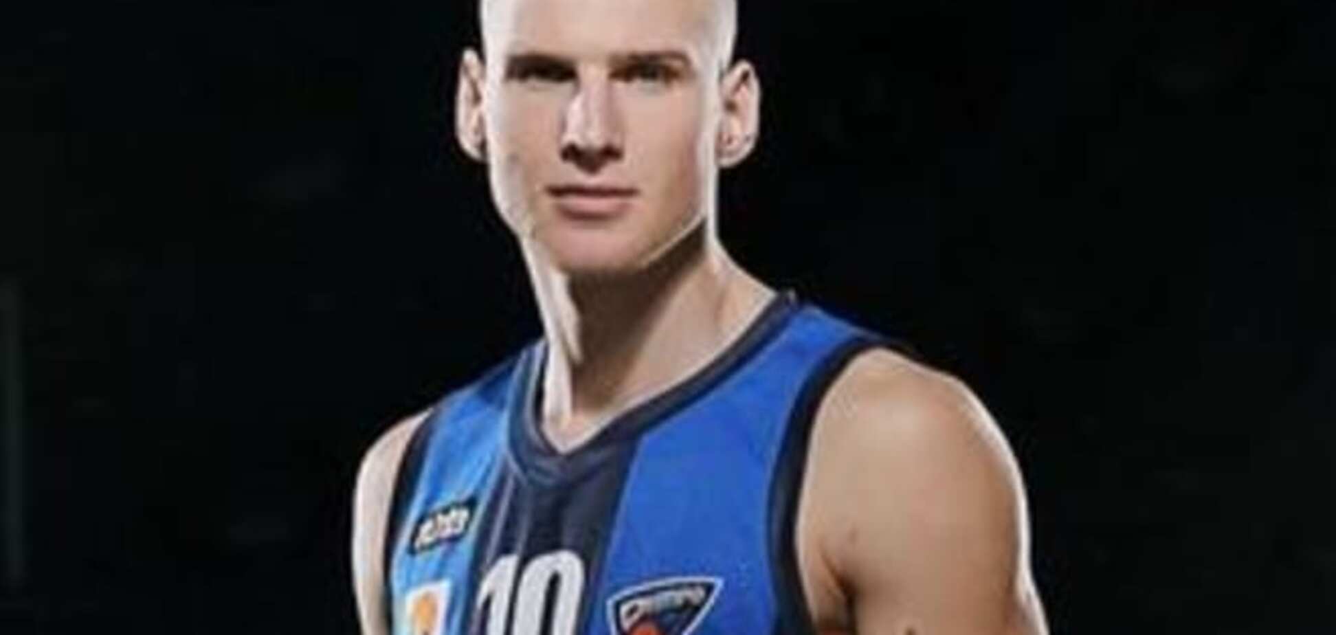 Экс-форвард 'Днепра' продолжит карьеру на Сахалине