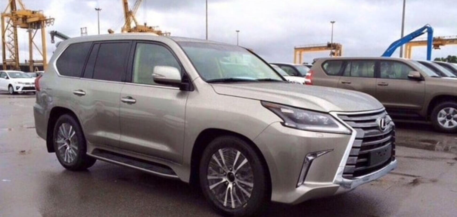 Автошпионы сняли Lexus LX до официальной премьеры