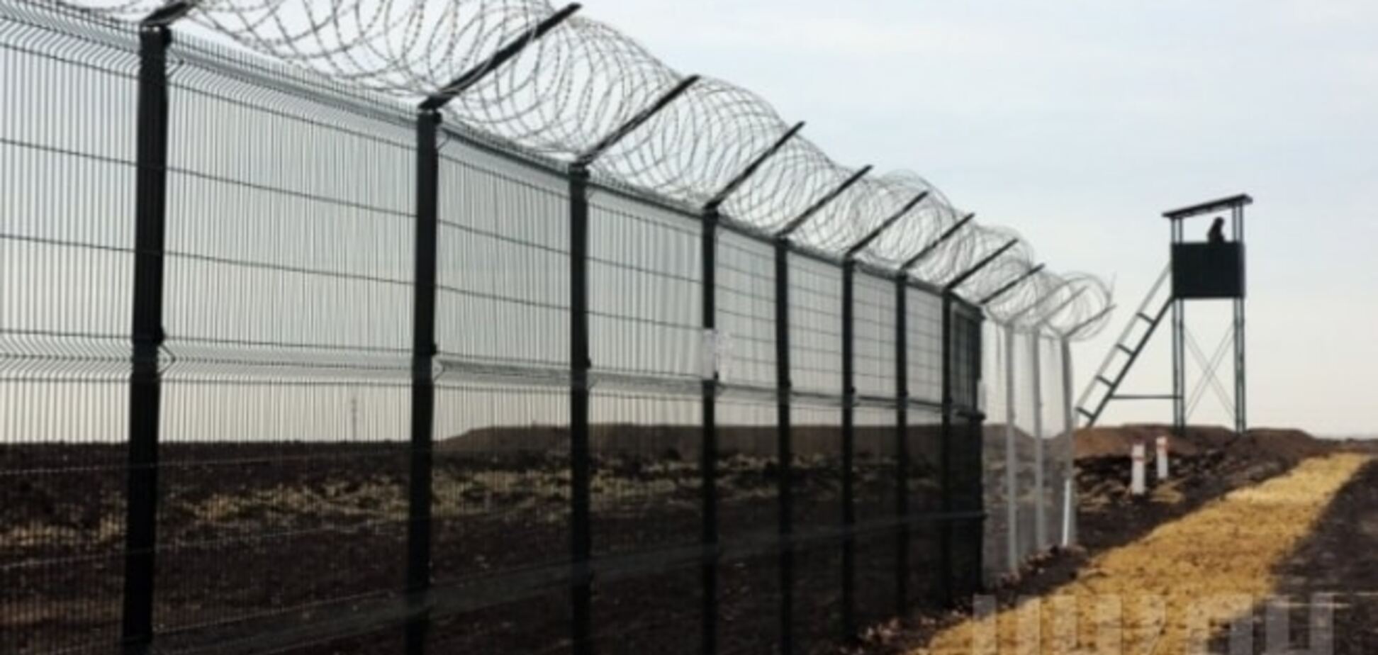 По следам Украины: еще одна страна построит стену на границе с Россией