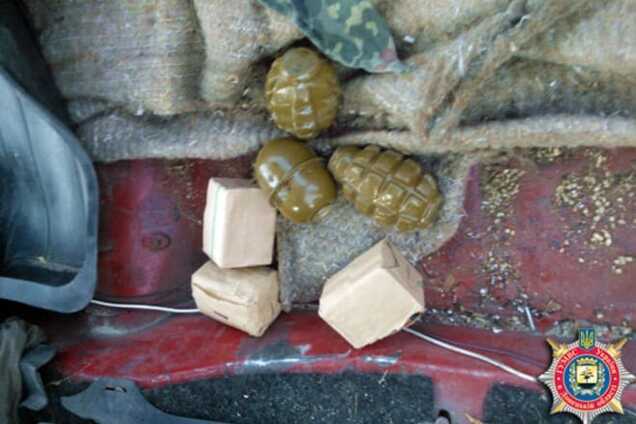 Правоохранители задержали волонтера с боеприпасами возле Запорожья