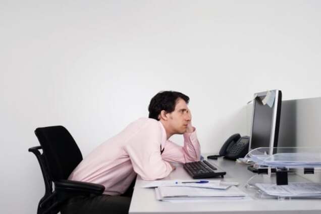 Как технологии отбирают у людей здоровье: 6 опасных привычек