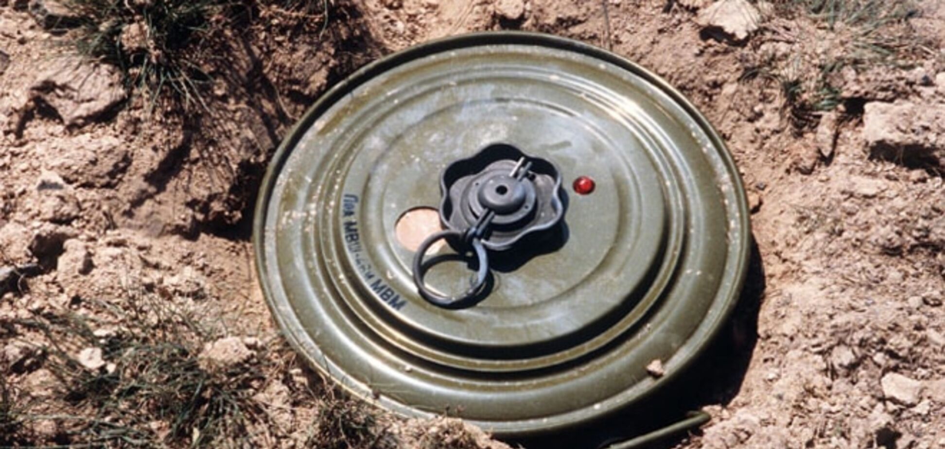 У блокпоста в Волновахе женщина подорвалась на мине