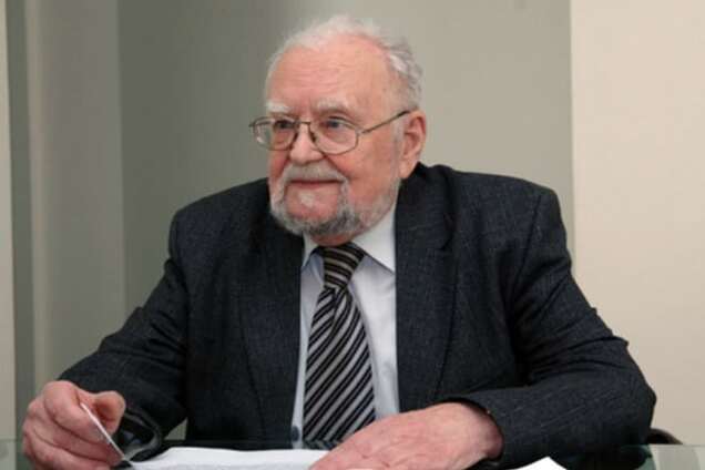 Запрет книг и фильмов: Попович советует Украине отказаться от сталинских методов